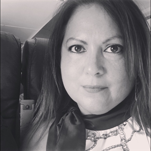 Meet your Posher, Elvia - Picture 1 of 1